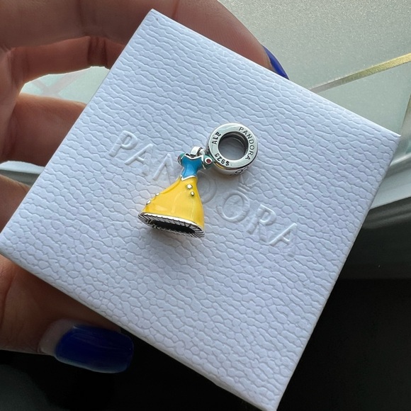 Pandora Disney Snow White Dress Charm - Picture 3 of 3